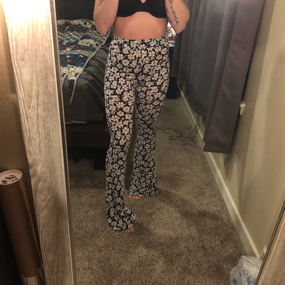 Daisy festival pants
